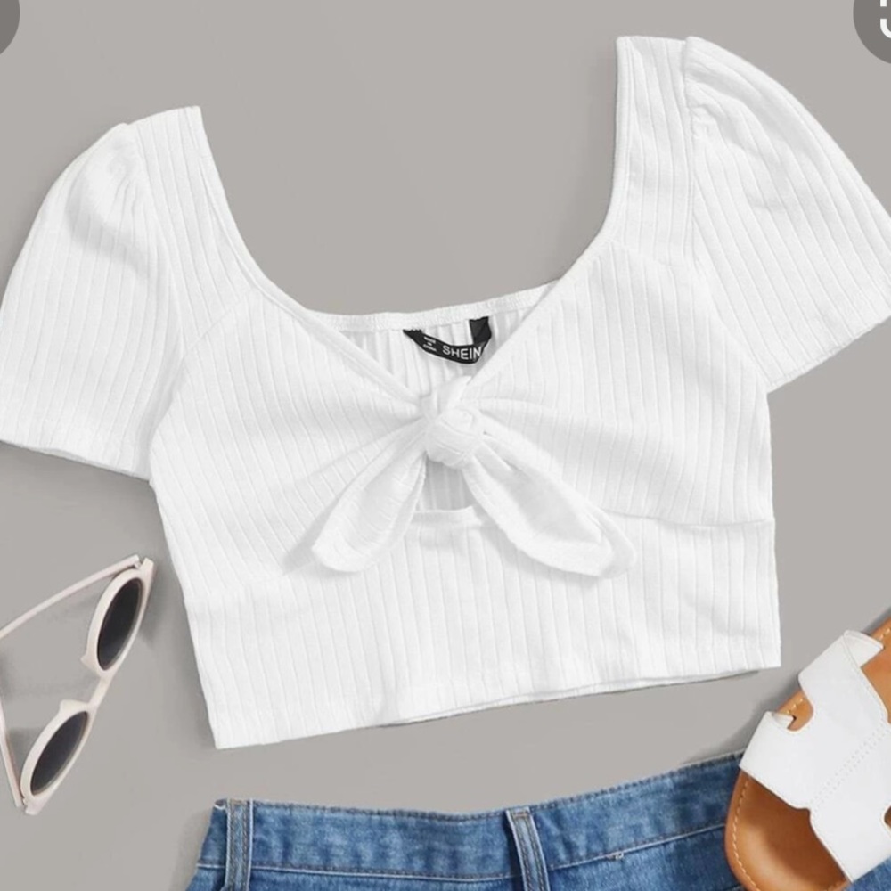 Tie front white rib-knot crop top